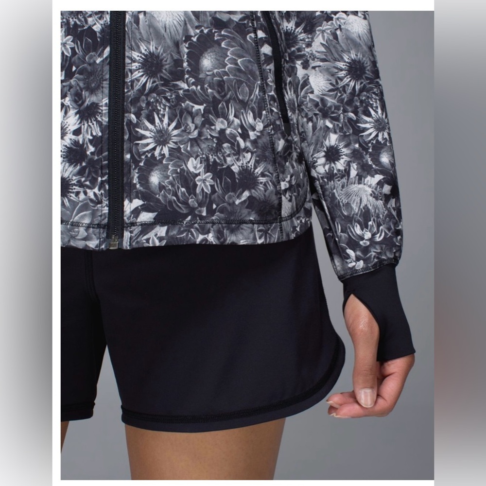 Lululemon Bring Back The Track Jacket Flowabunga Black Angel Wing W4D99S floral - Picture 12 of 15